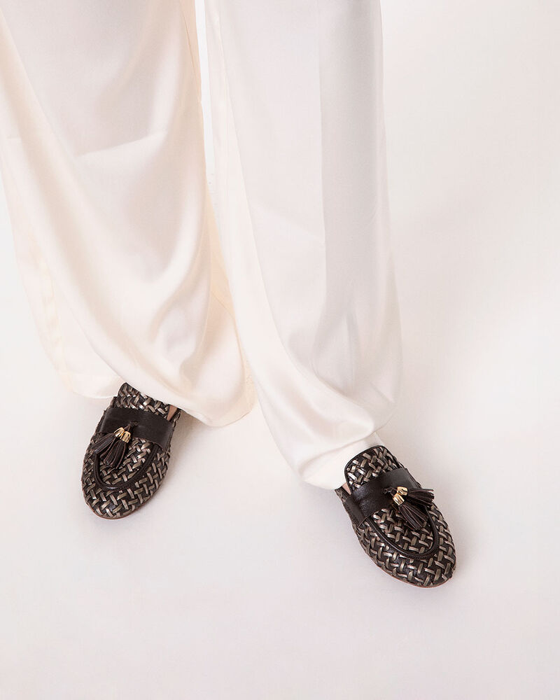 null image number null