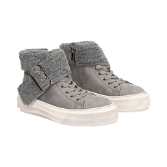 Sneakers grigie con risvolto in eco-shearling, Primadonna, 124110063MFGRIG, 002 preview
