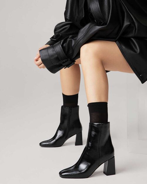 Black ankle boots in synthetic (patent-effect) 8 cm heel, BLACK