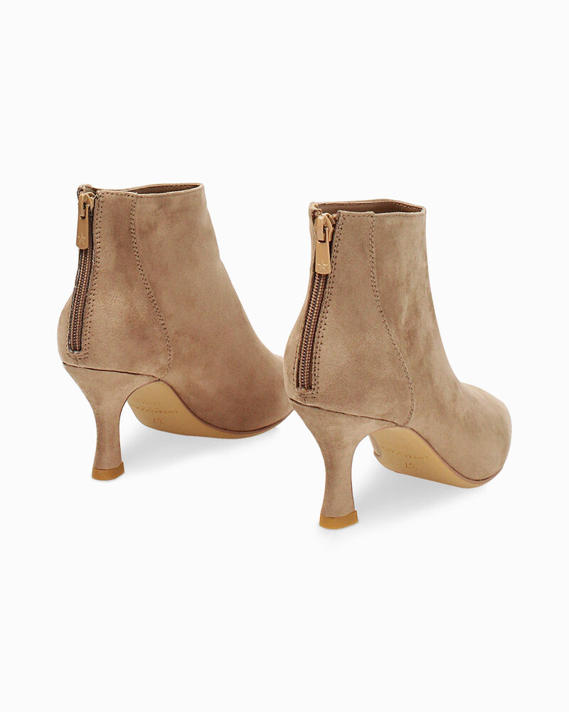 null image number null