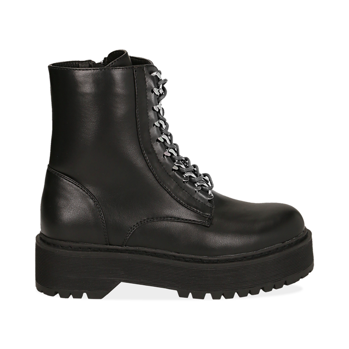 Anfibi Neri In Eco Pelle Con Catene Primadonna Collection