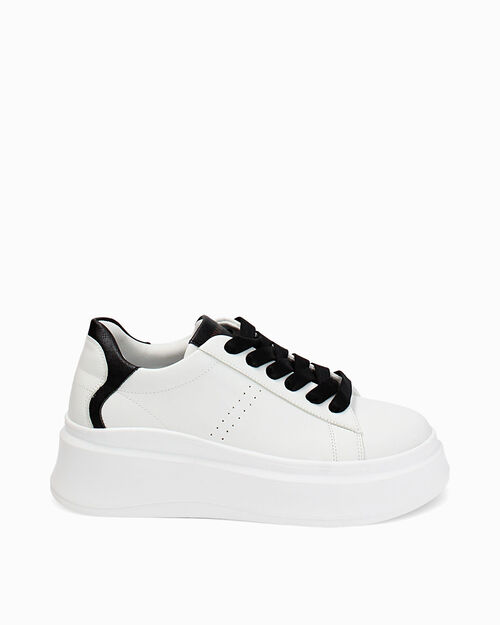Zapatillas deportivas blancas con suela de material sint&eacute;tico., WHITE