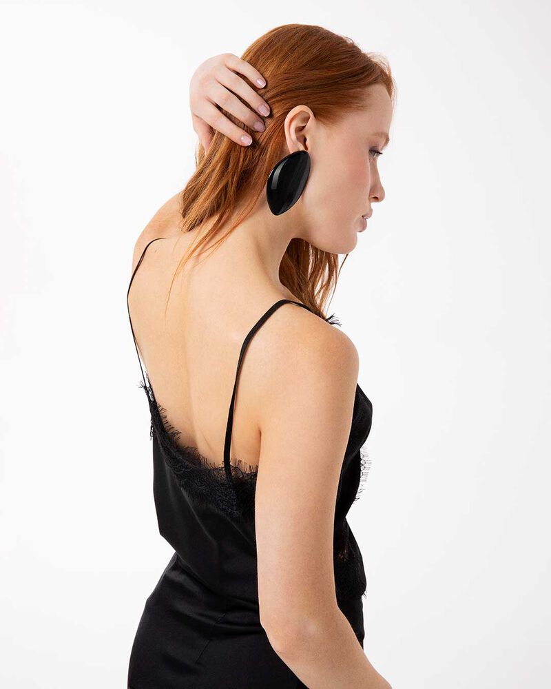 null image number null