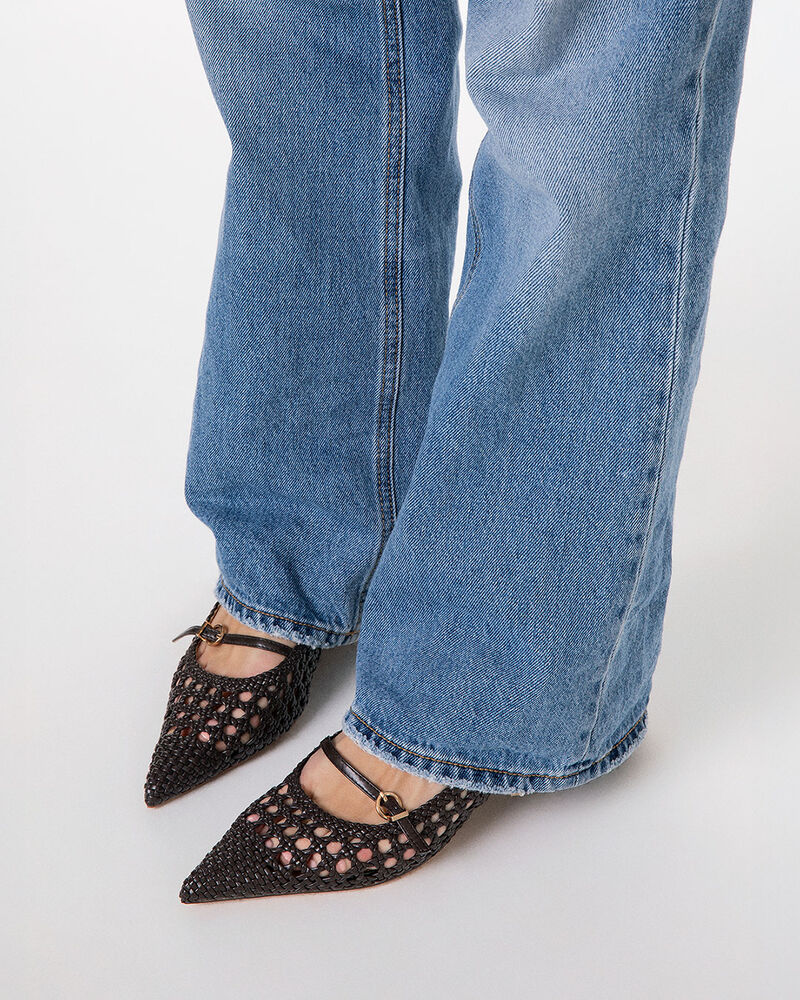 null image number null