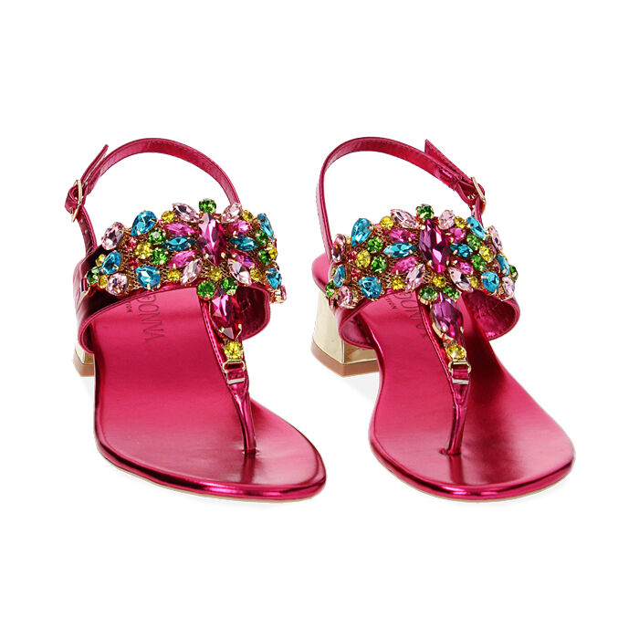 Sandali fucsia in laminato con pietre, tacco cm