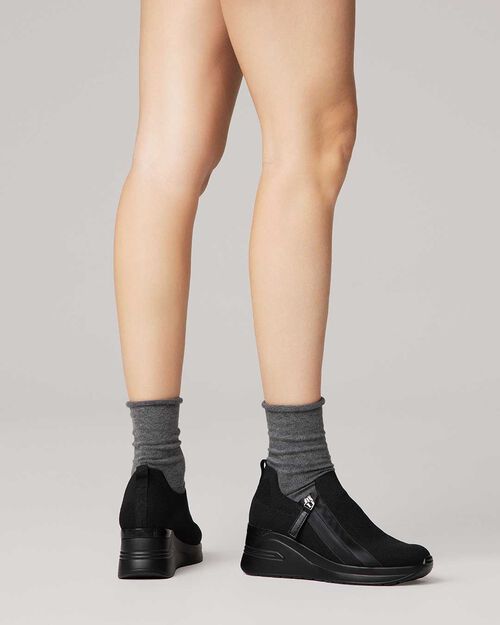 Slip on negras con tac&oacute;n de 7 cm, BLACK