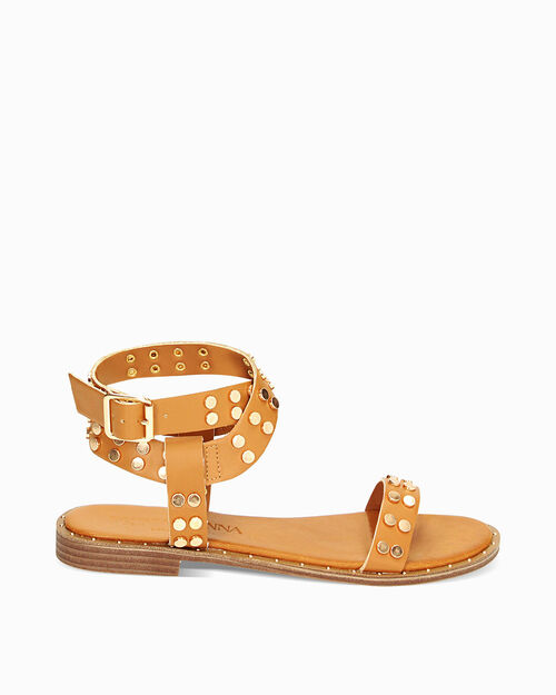 Sandali bassi cognac con borchie, COGNAC