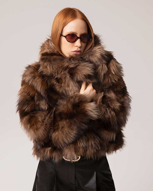 Chaqueta marr&oacute;n de pelo sint&eacute;tico, BROWN