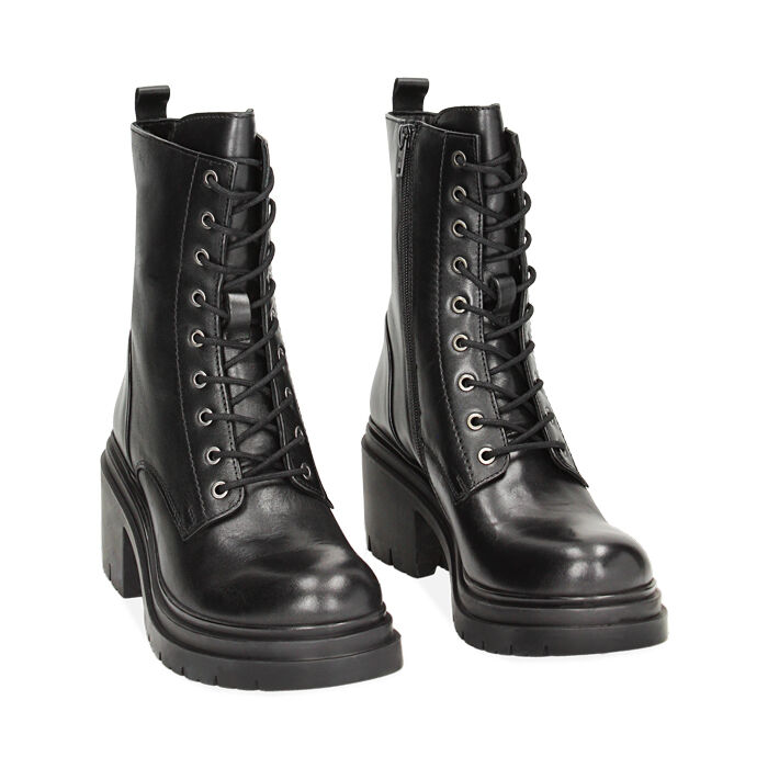 Anfibi scarpe primadonna 2025
