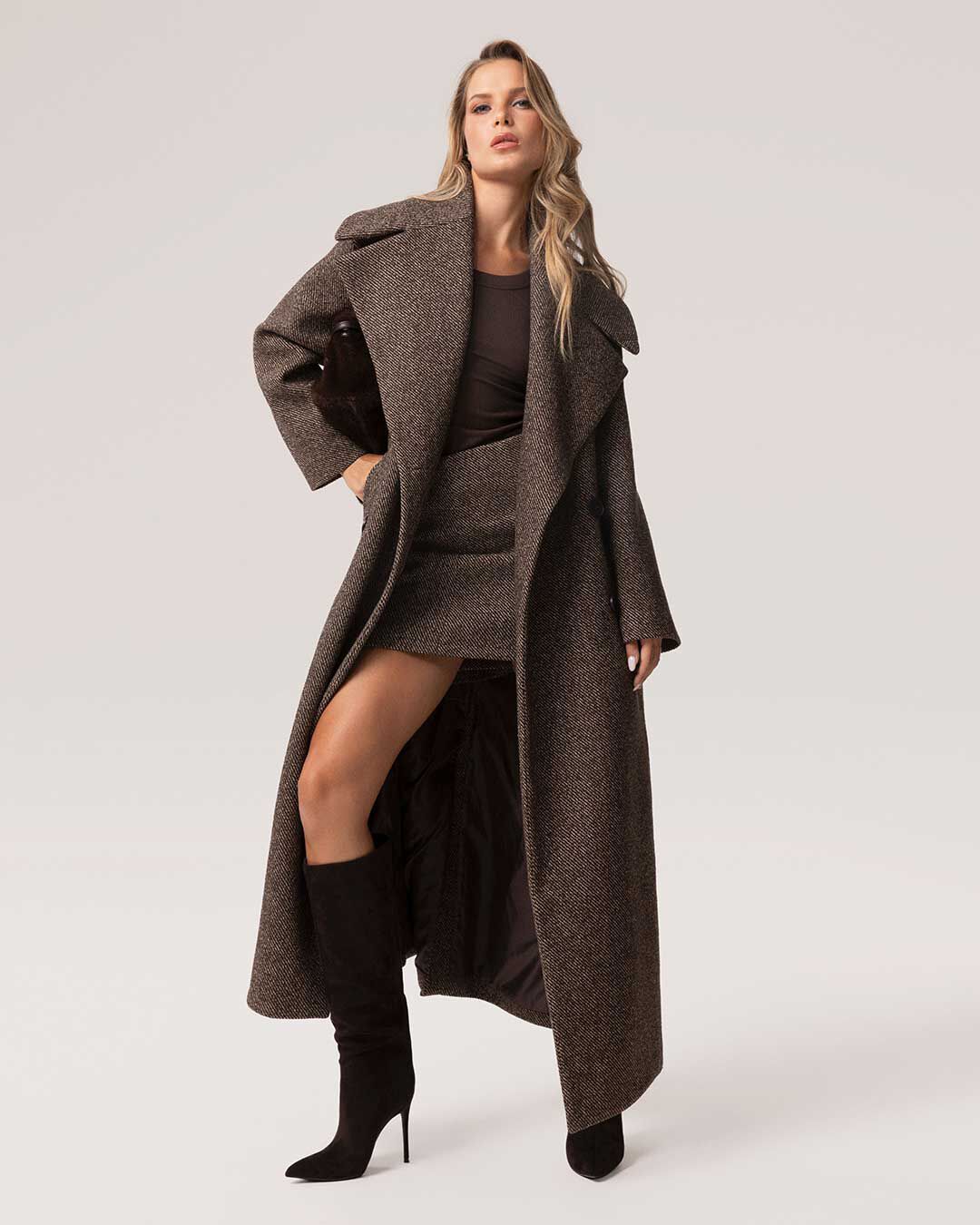 Cappotto marrone lungo classico da donna