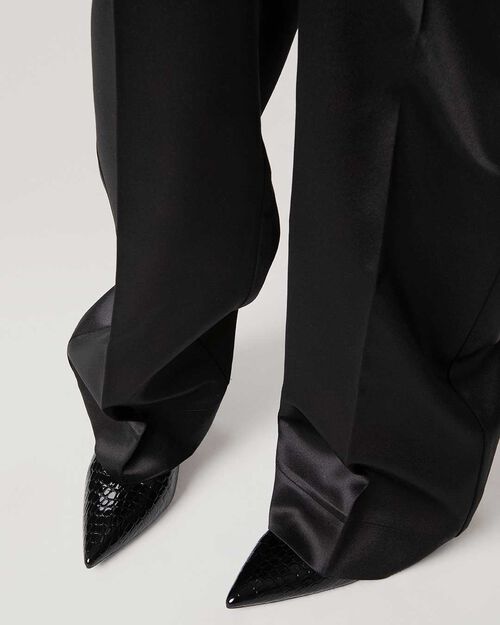 Zapato de sal&oacute;n negro efecto cocodrilo tac&oacute;n 7,5 cm, BLACK