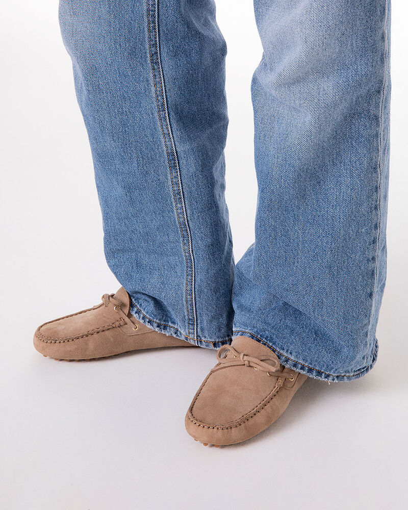 null image number null