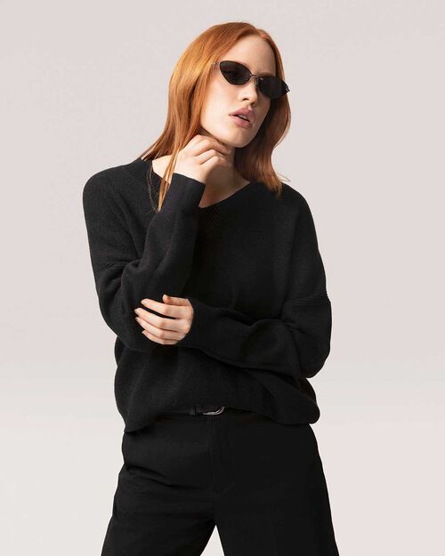 Pull noir &agrave; col en V oversize, BLACK