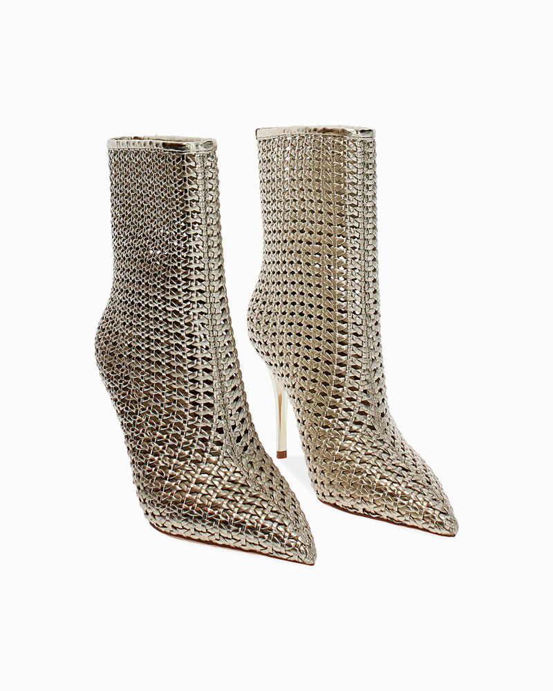 null image number null