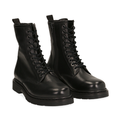 Anfibi neri in pelle, 