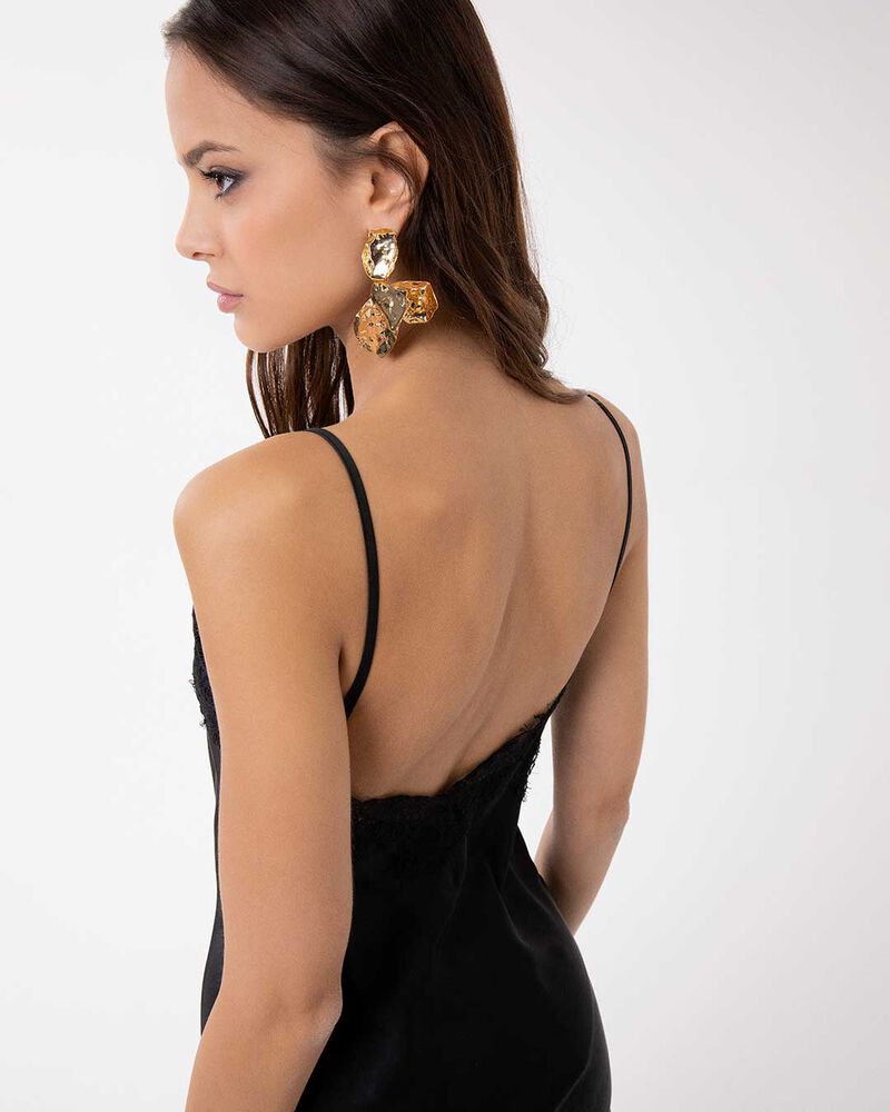 null image number null