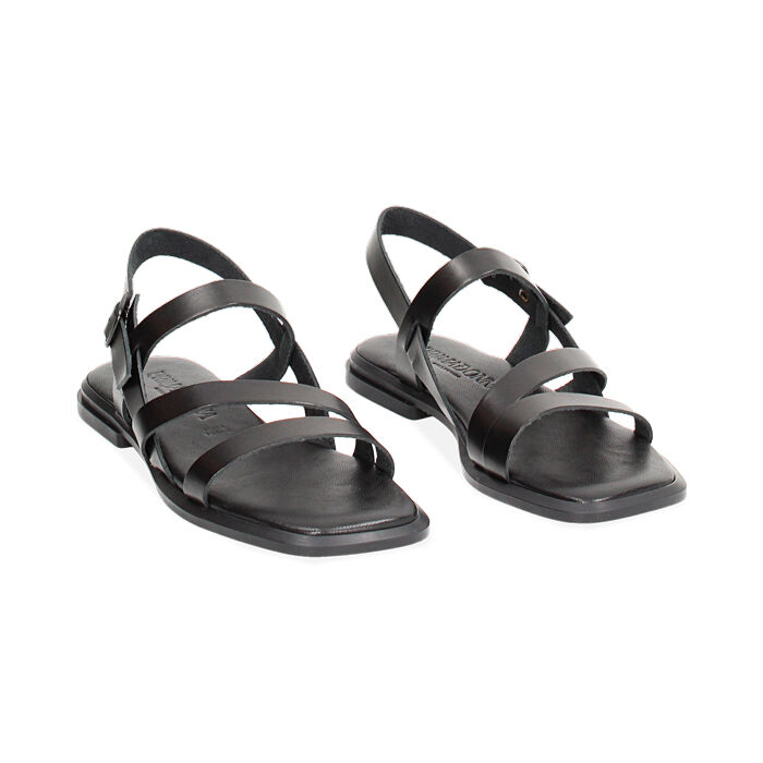 Sandali bassi neri in pelle con tomaia intrecciata