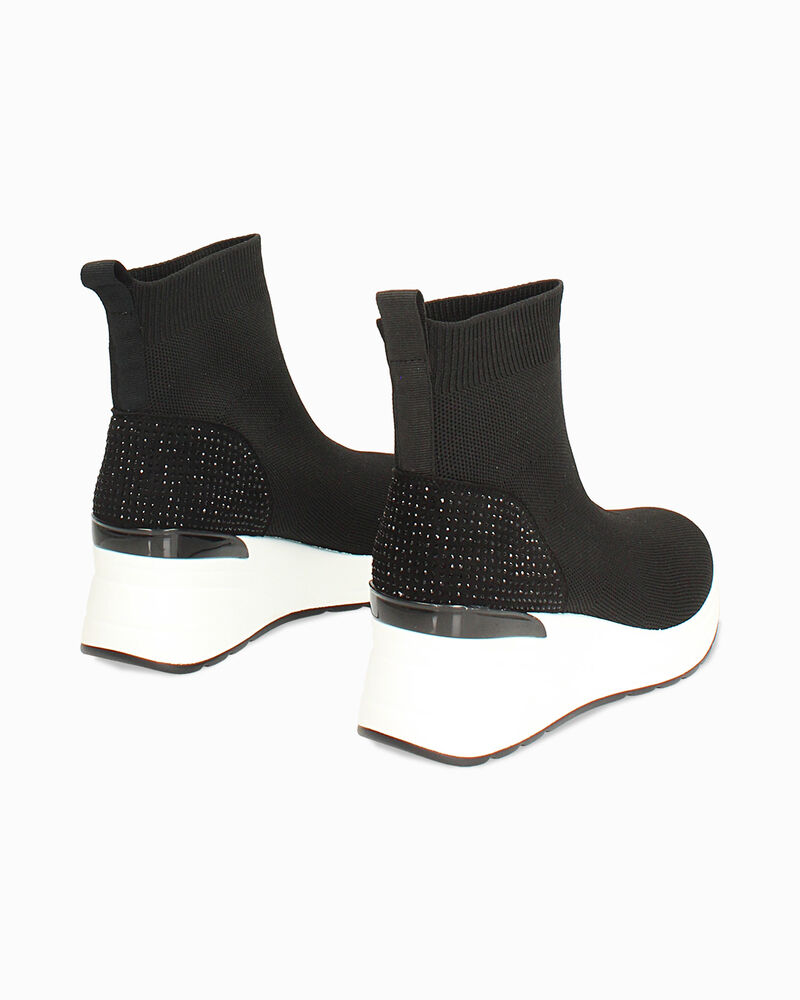 null image number null