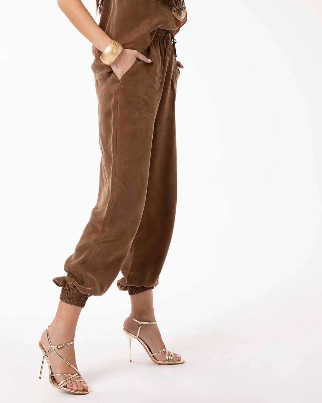 Pantaloni camel eleganti