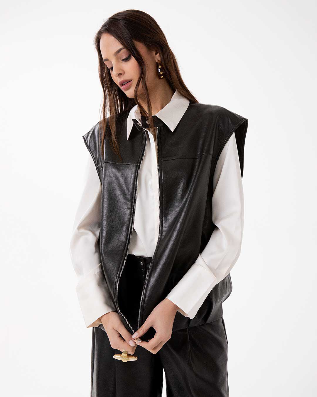 Gilet testa di moro con eleganti dettagli