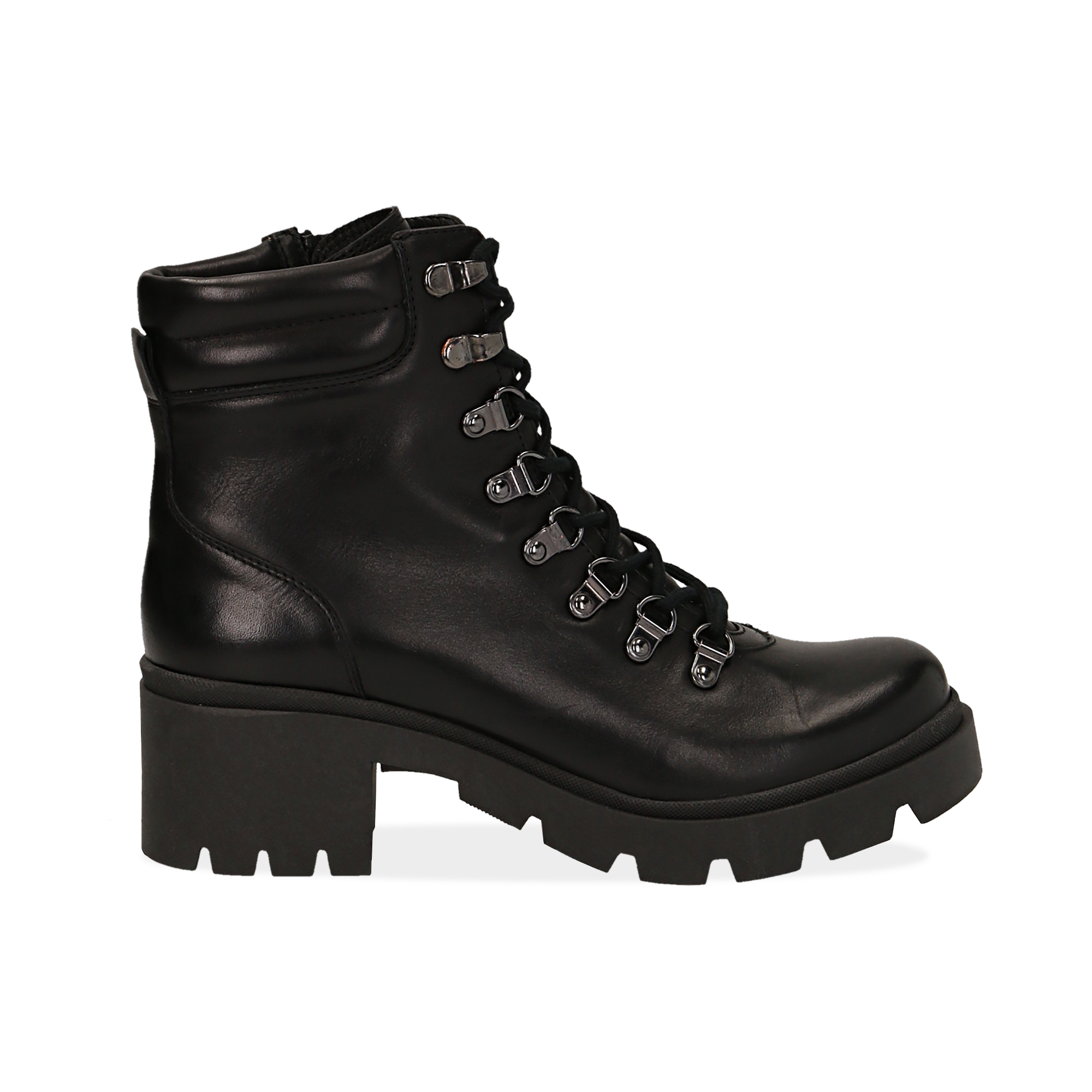 anfibi neri con tacco