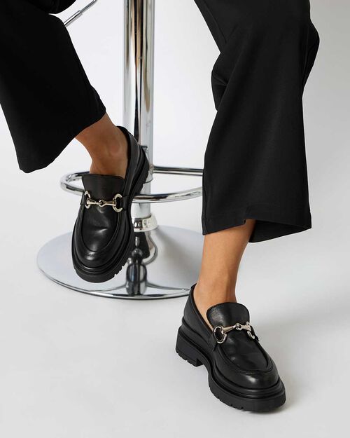 Mocassins en cuir lav&eacute; noir, BLACK