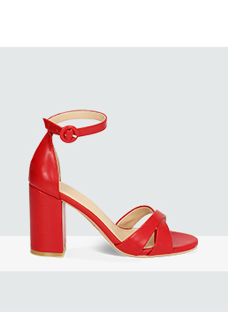 Sandalo rosso con braccialetto
