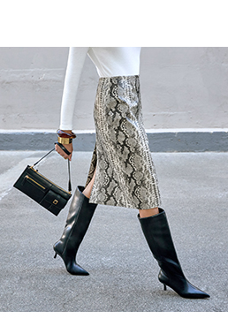 Jupe en synthétique façon python noir-blanc