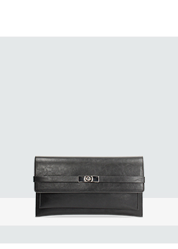 Pochette nera con tracolla removibile