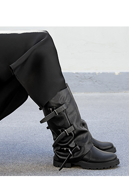 Stivali biker neri con fibbie