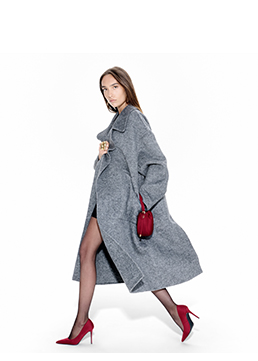 Cappotto grigio in tessuto con cintura