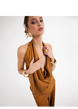 Top couleur rouille avec détails raffinés