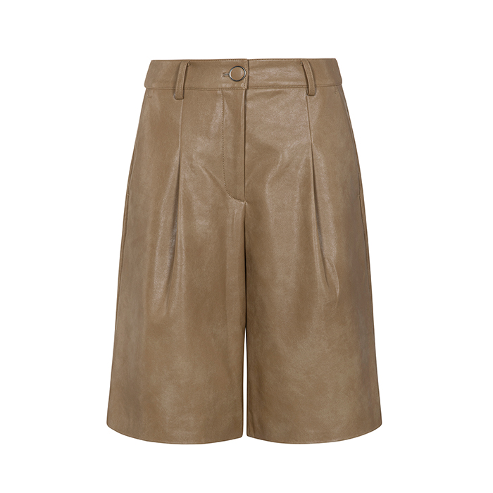 Bermuda camel con taglio moderno