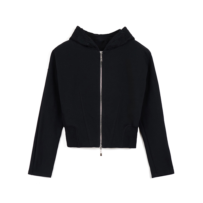 Sweat noir en tissu avec des détails sophistiqués