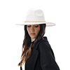 Chapeau crème avec sangle