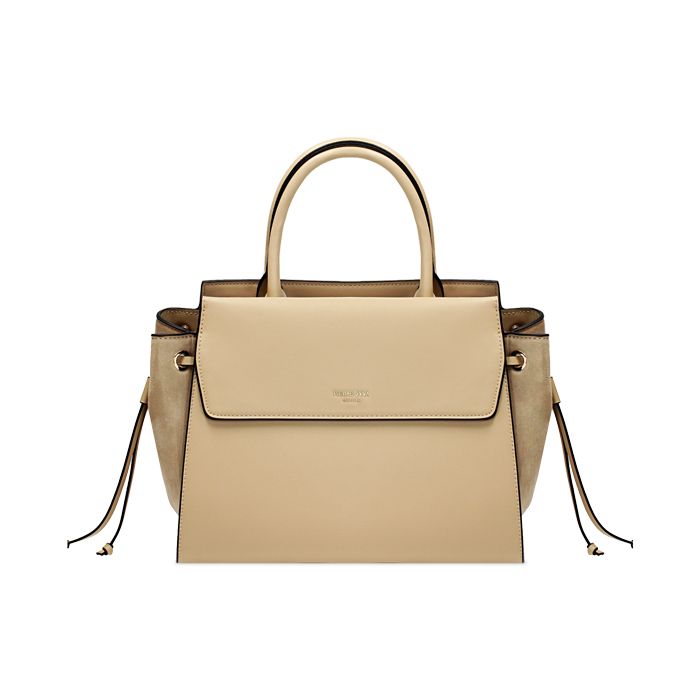 Sac &agrave; main beige avec d&eacute;tails &eacute;l&eacute;gants