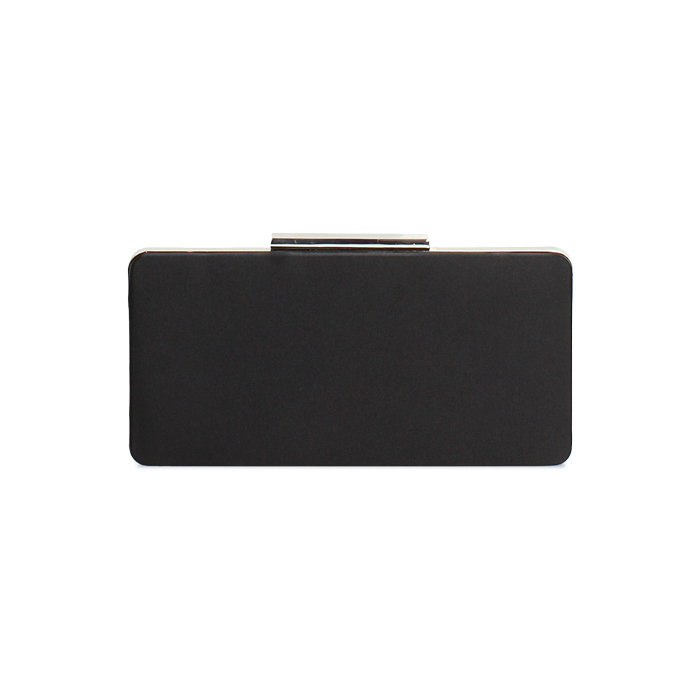 Clutch nera con tracolla removibile