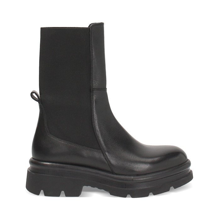 Beatles neri in vera pelle con gomma alta 4,6 cm