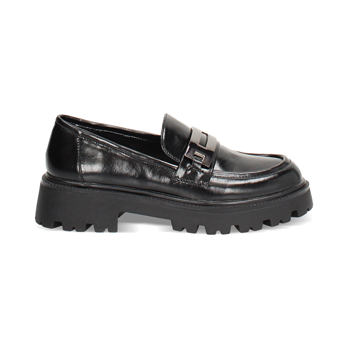 Mocasines de charol negros con tacón de 4,4 cm