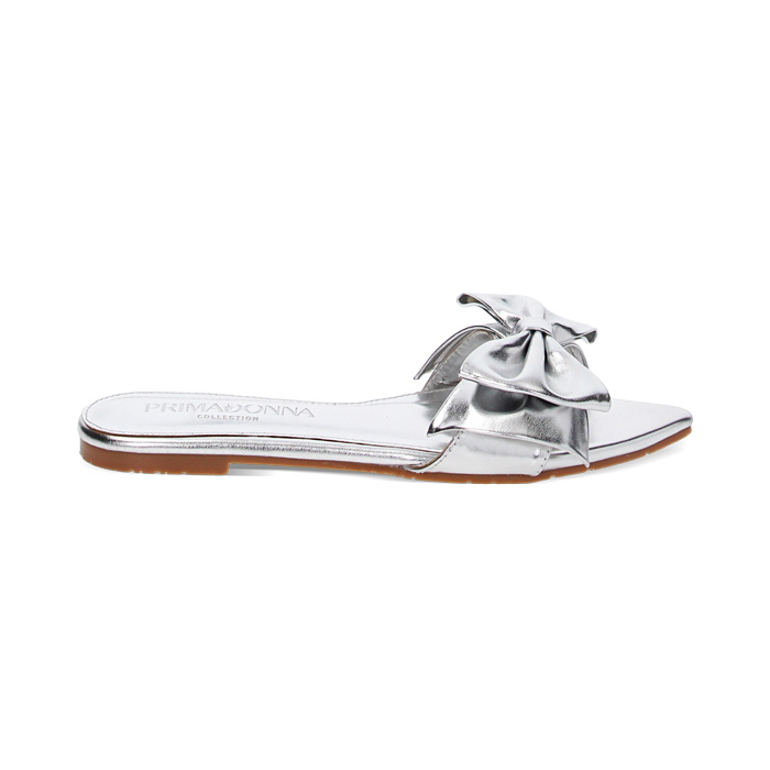 Sandalias planas plateadas en laminado
