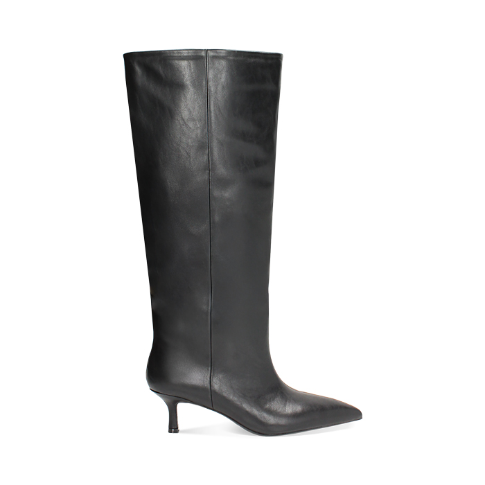 Bottes noires à talon de 5,6 cm pour un look audacieux
