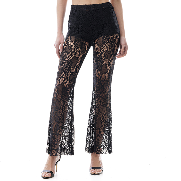 Pantaloni neri macramè