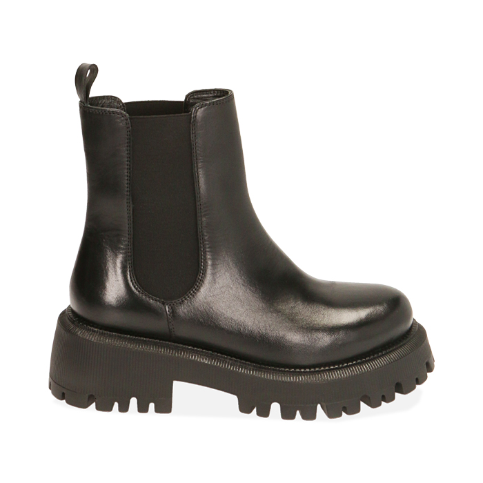 Chelsea boots in pelle nera, tacco 5,5 cm 