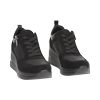Baskets noires avec talon de 7 cm pour un look urbain