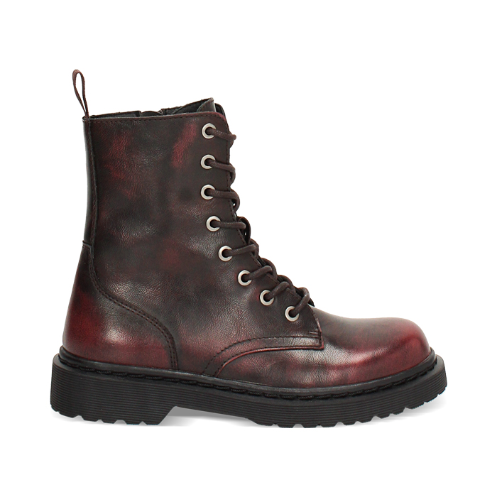 Anfibi bordeaux lucidi con suola in gomma