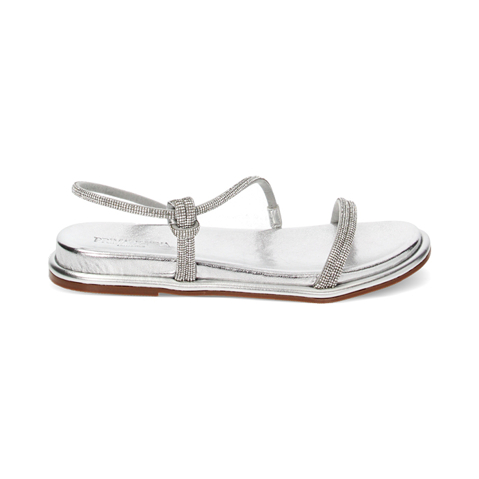 Sandalias bajas plateadas en laminado con piedras