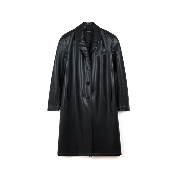 Gabardina negra de diseño moderno y envolvente