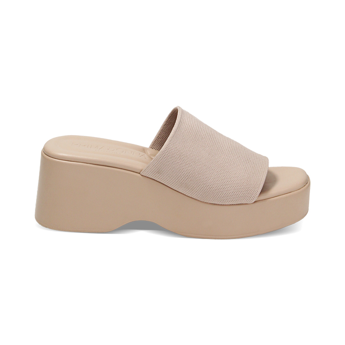 Cuñas nude de tela