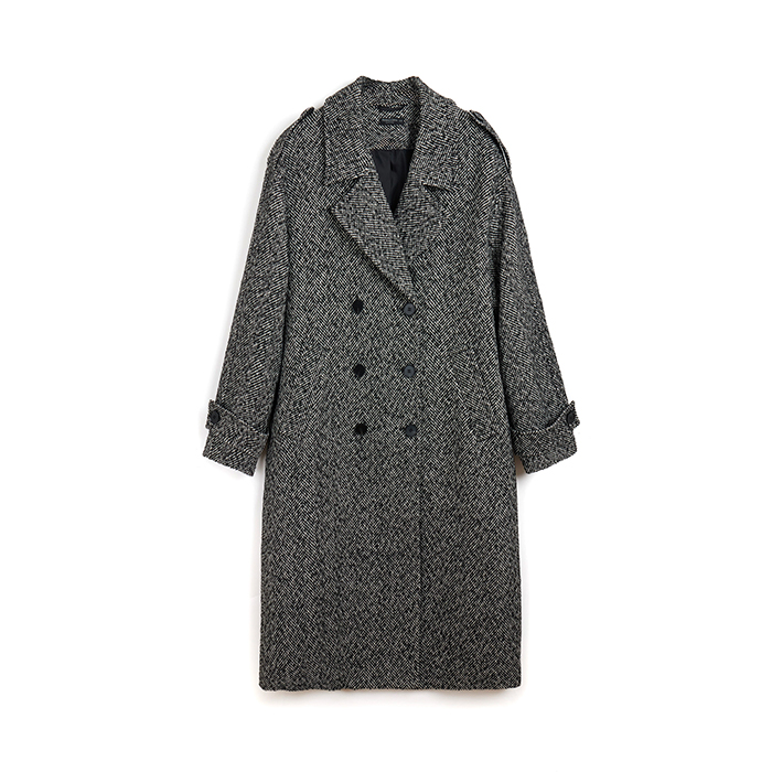 Manteau noir et blanc en tissu léger