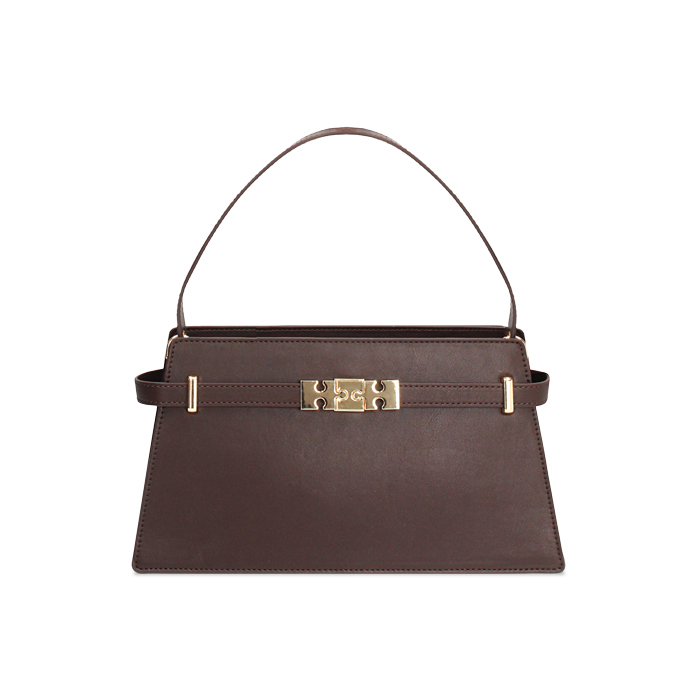 Mini bolso oscuro con detalles chic